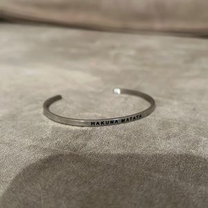 Mantra Band Hakuna Matata Silver Bracelet